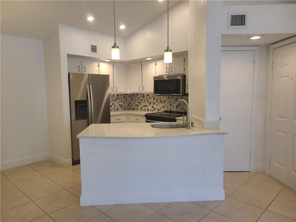 3470 N Pinewalk Dr 227