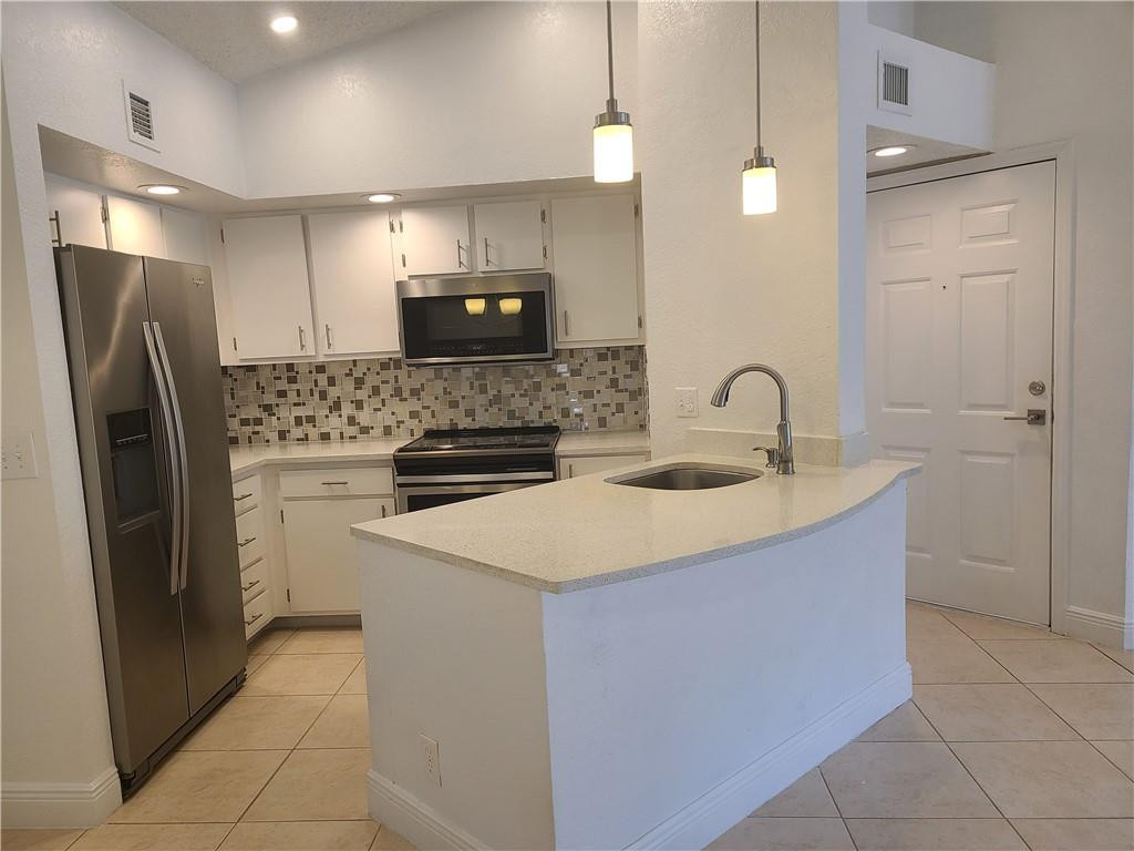 3470 N Pinewalk Dr 227