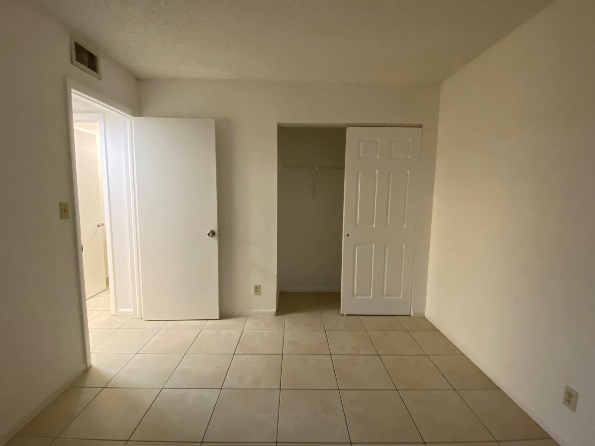 9000 NW 28TH DR 1-206