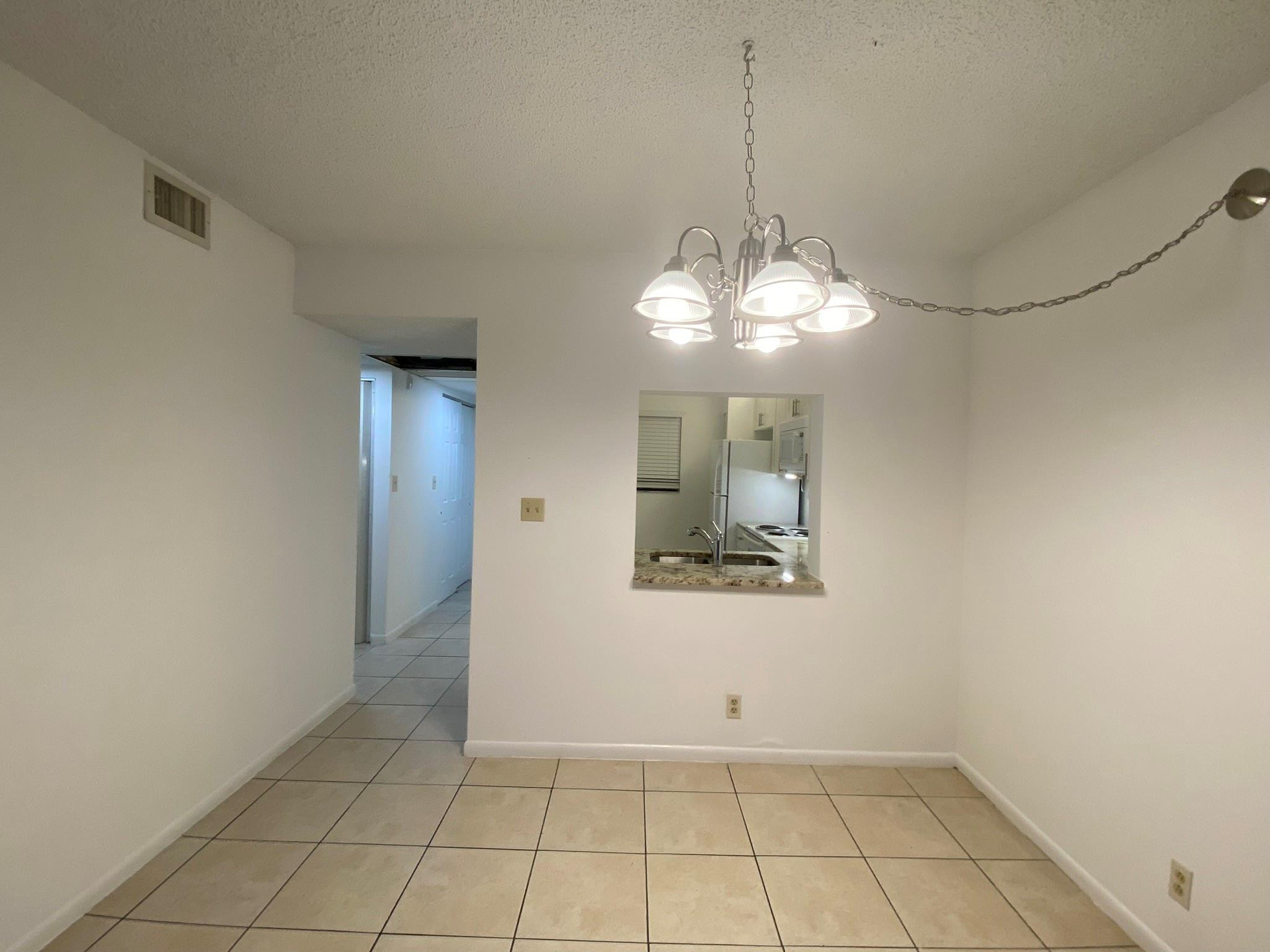 9000 NW 28TH DR 1-206