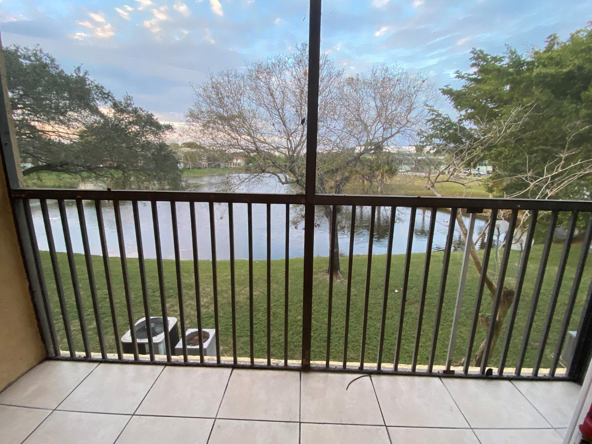 9000 NW 28TH DR 1-206