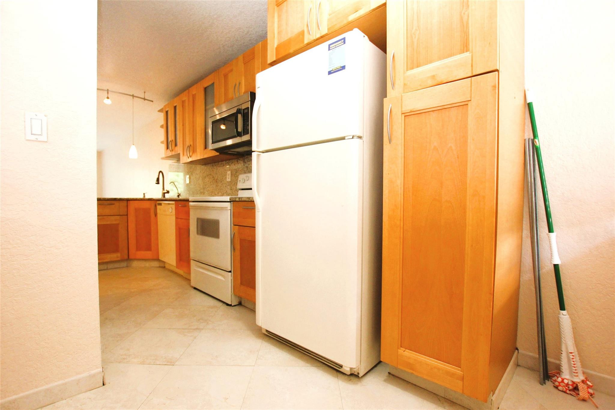 6800 Cypress Rd 507