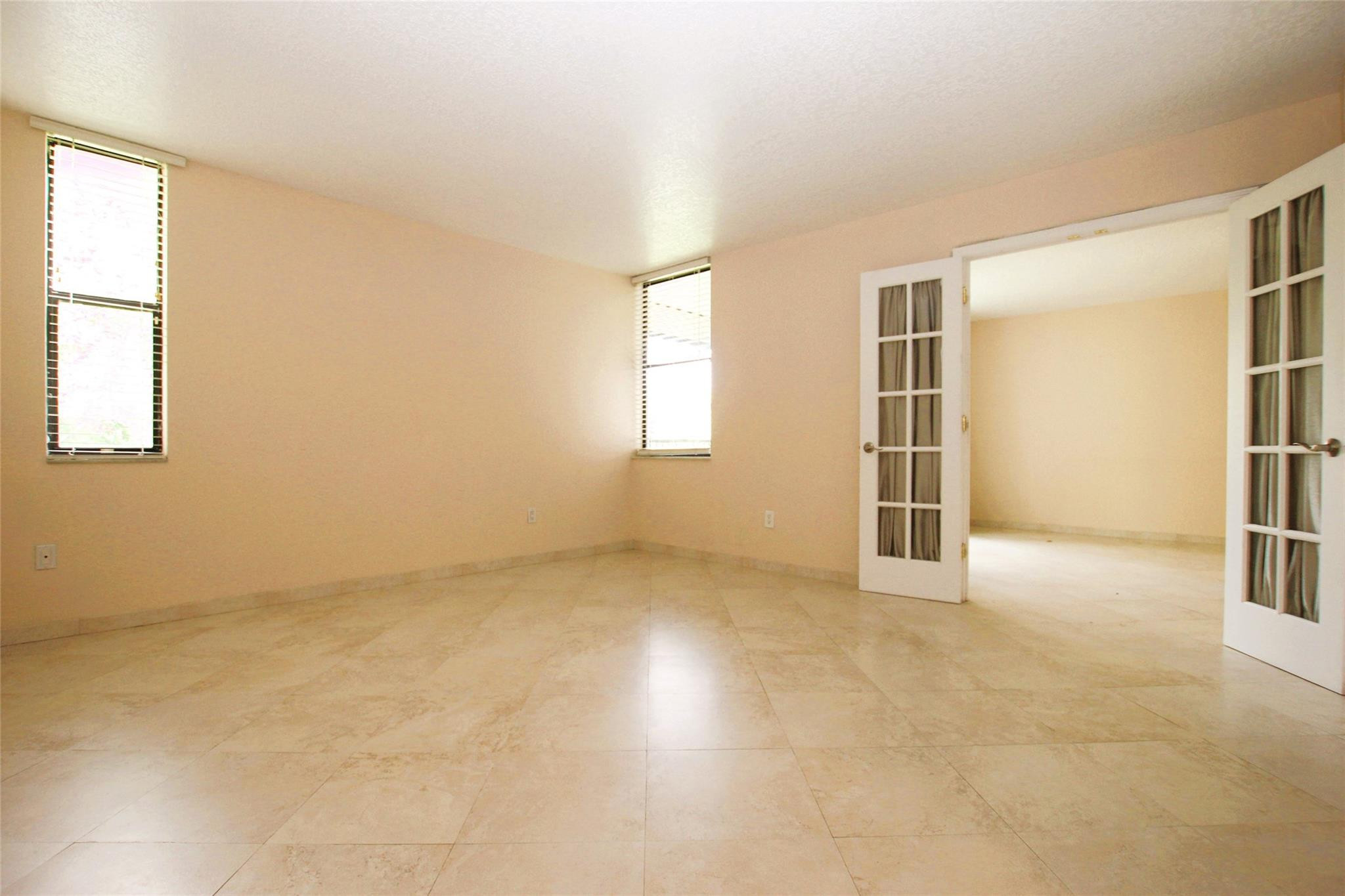 6800 Cypress Rd 507