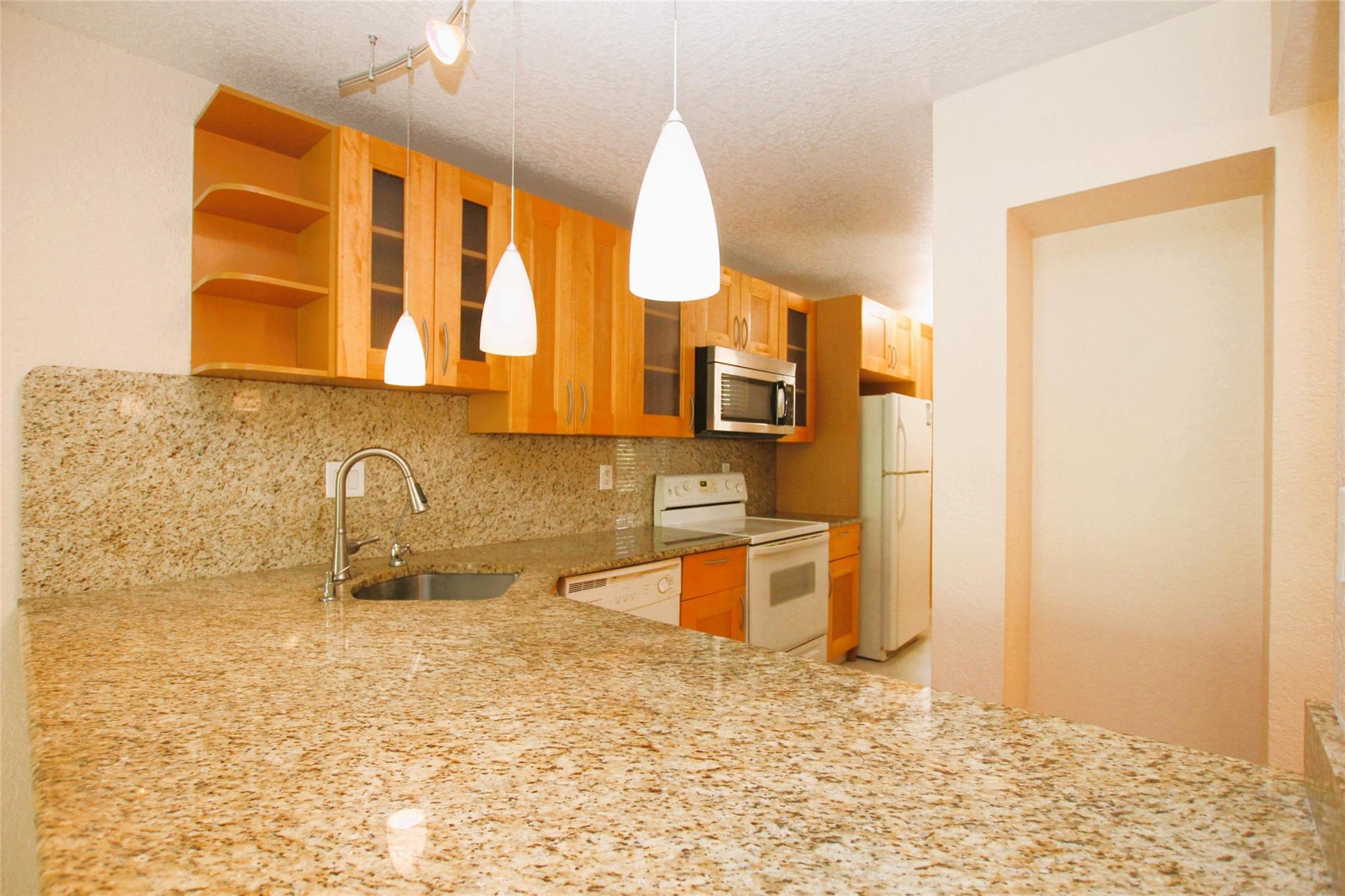 6800 Cypress Rd 507