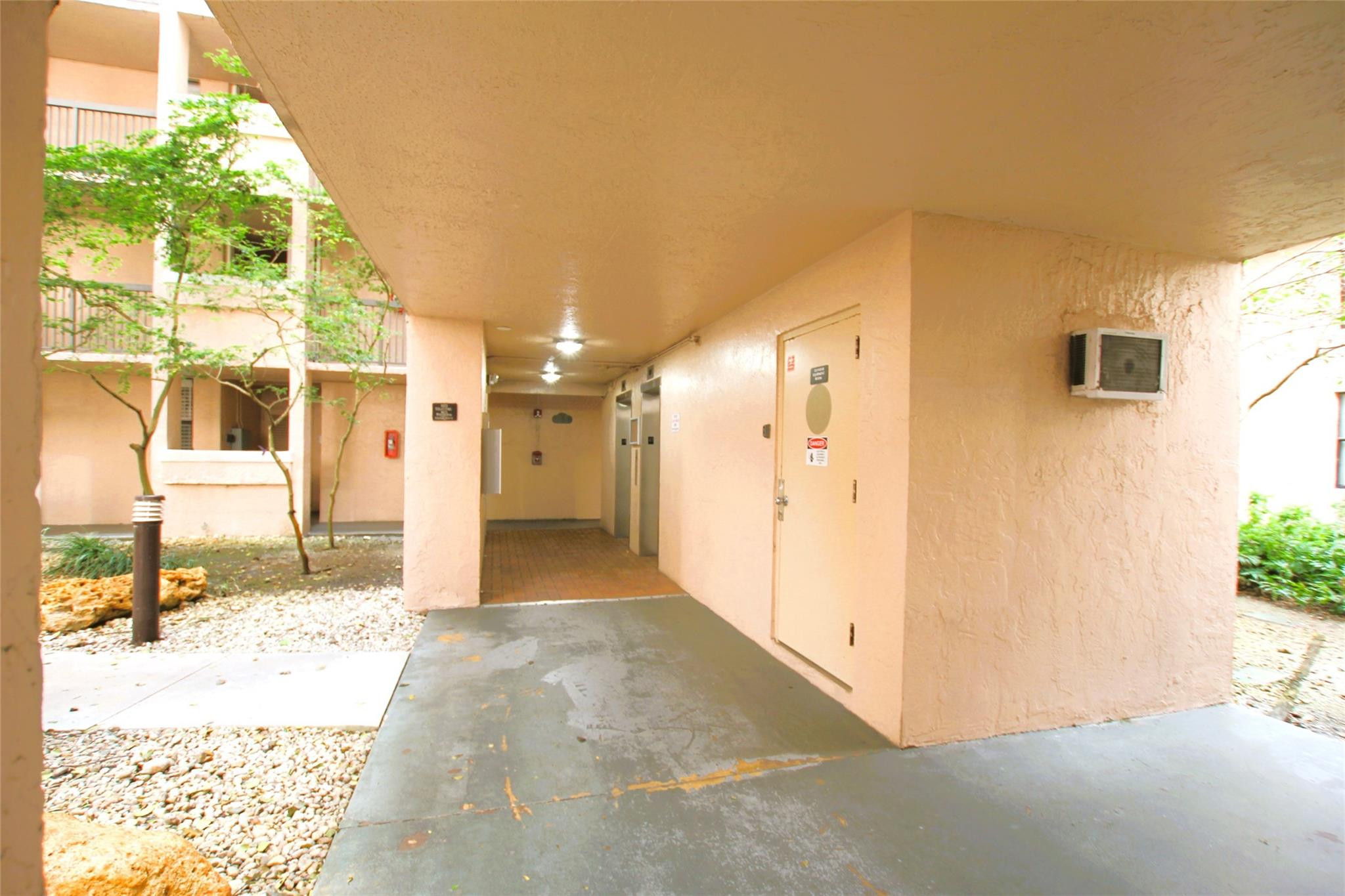 6800 Cypress Rd 507