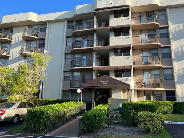 2771 RIVERSIDE DR 208