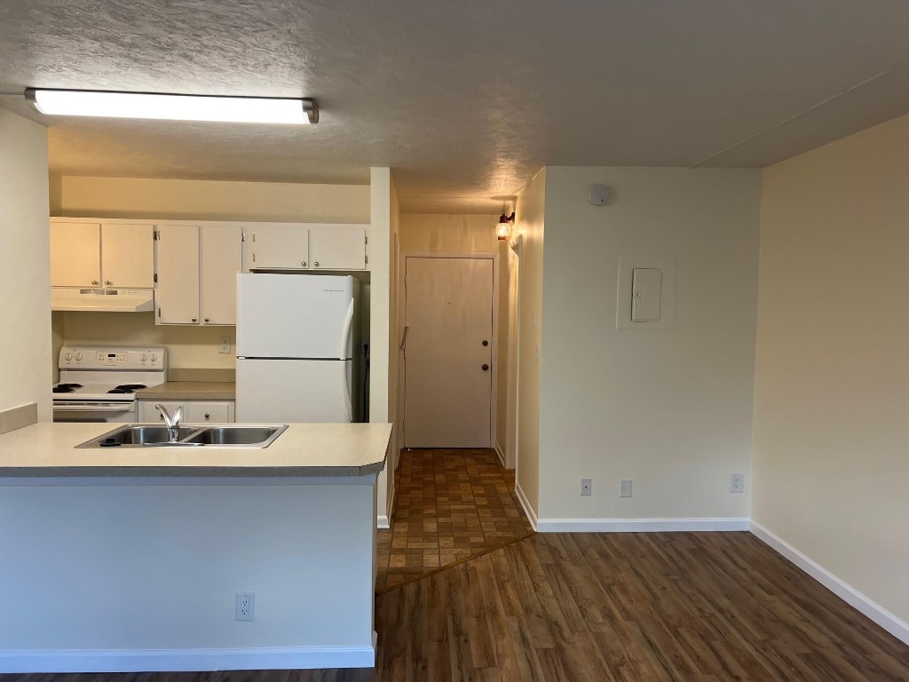 2771 RIVERSIDE DR 208