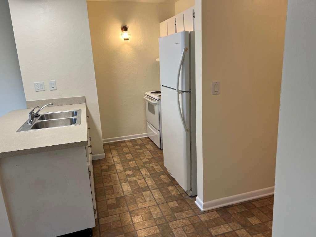 2771 RIVERSIDE DR 208