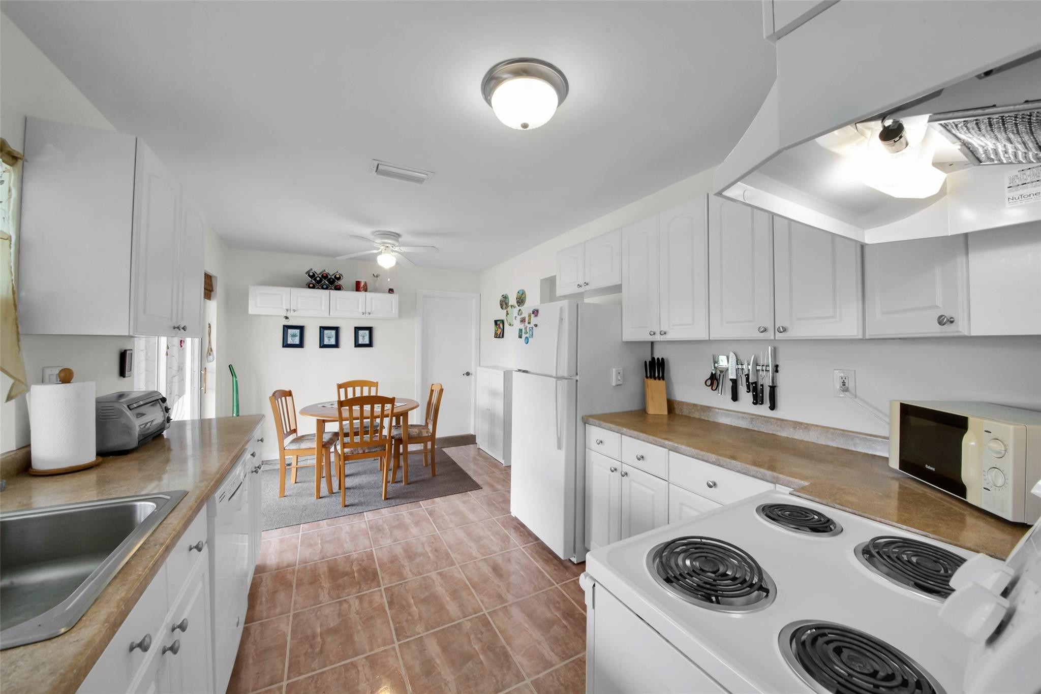 1605 NW 69th Ave