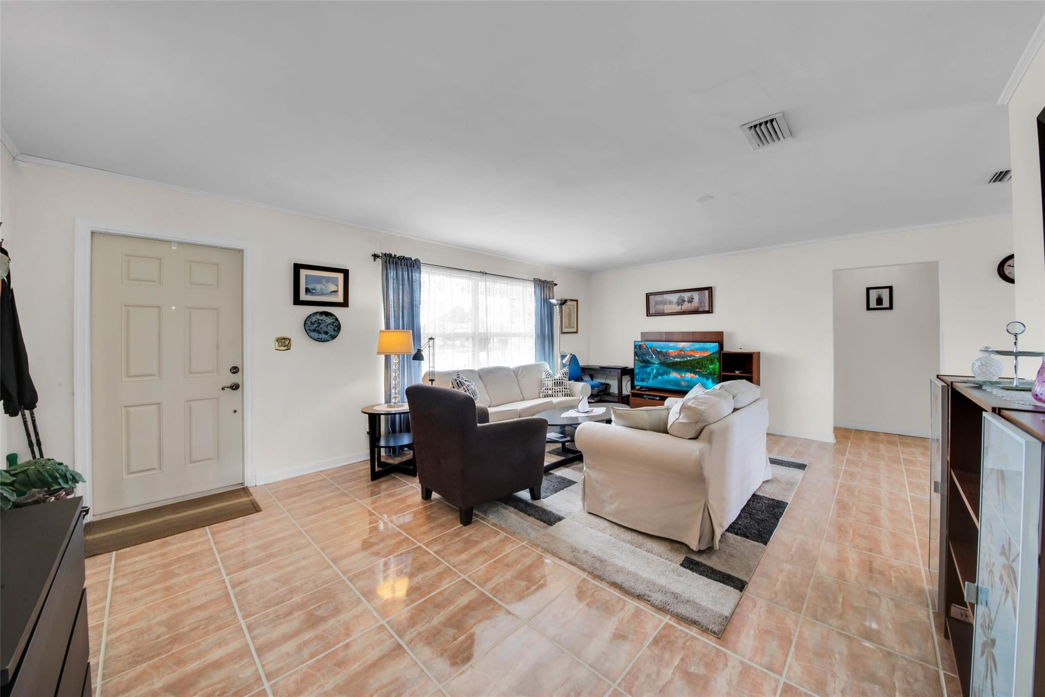 1605 NW 69th Ave
