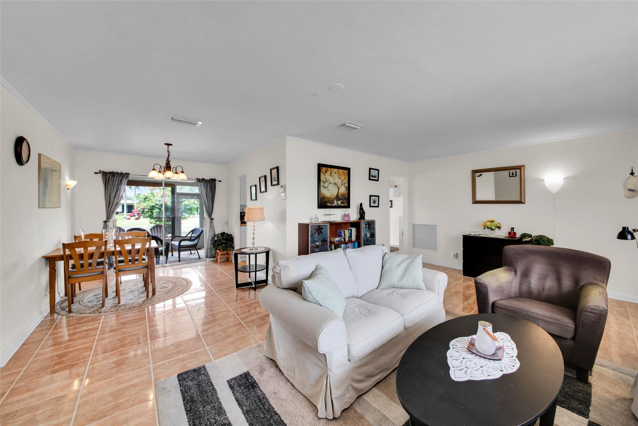 1605 NW 69th Ave
