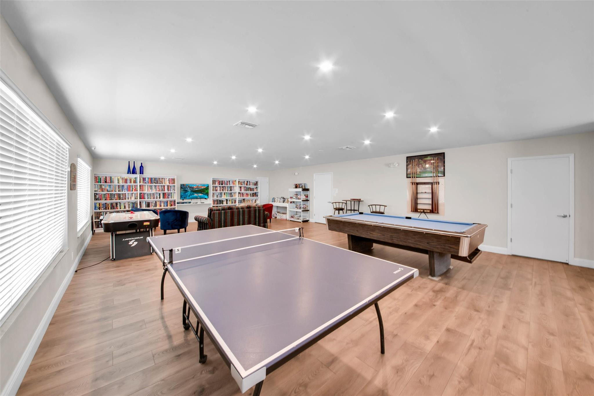 1605 NW 69th Ave