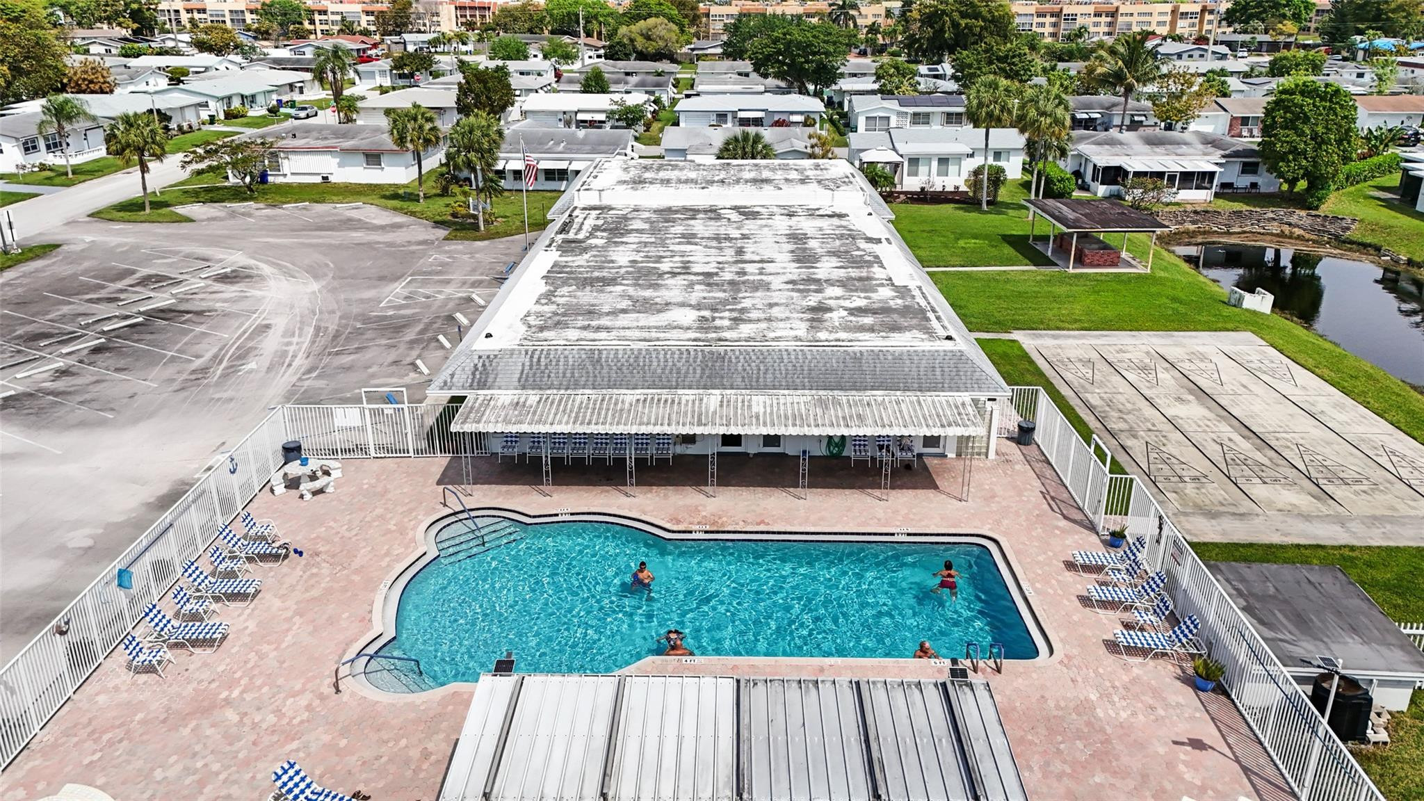 1605 NW 69th Ave