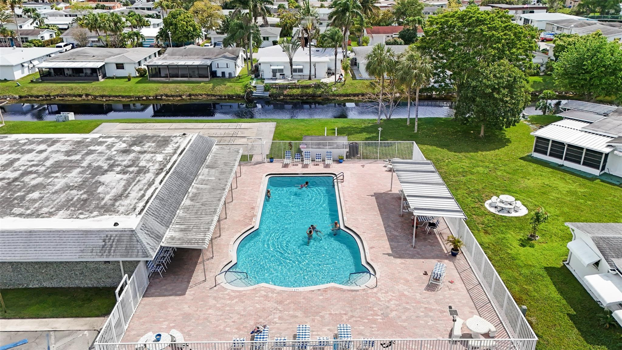 1605 NW 69th Ave