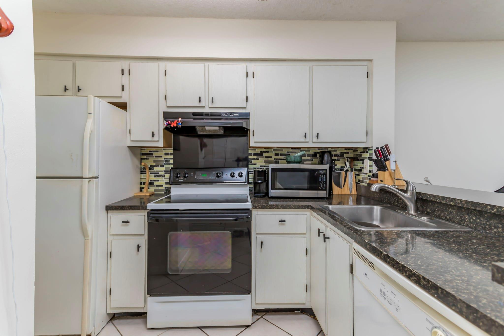 2106 S Cypress Bend Dr 206