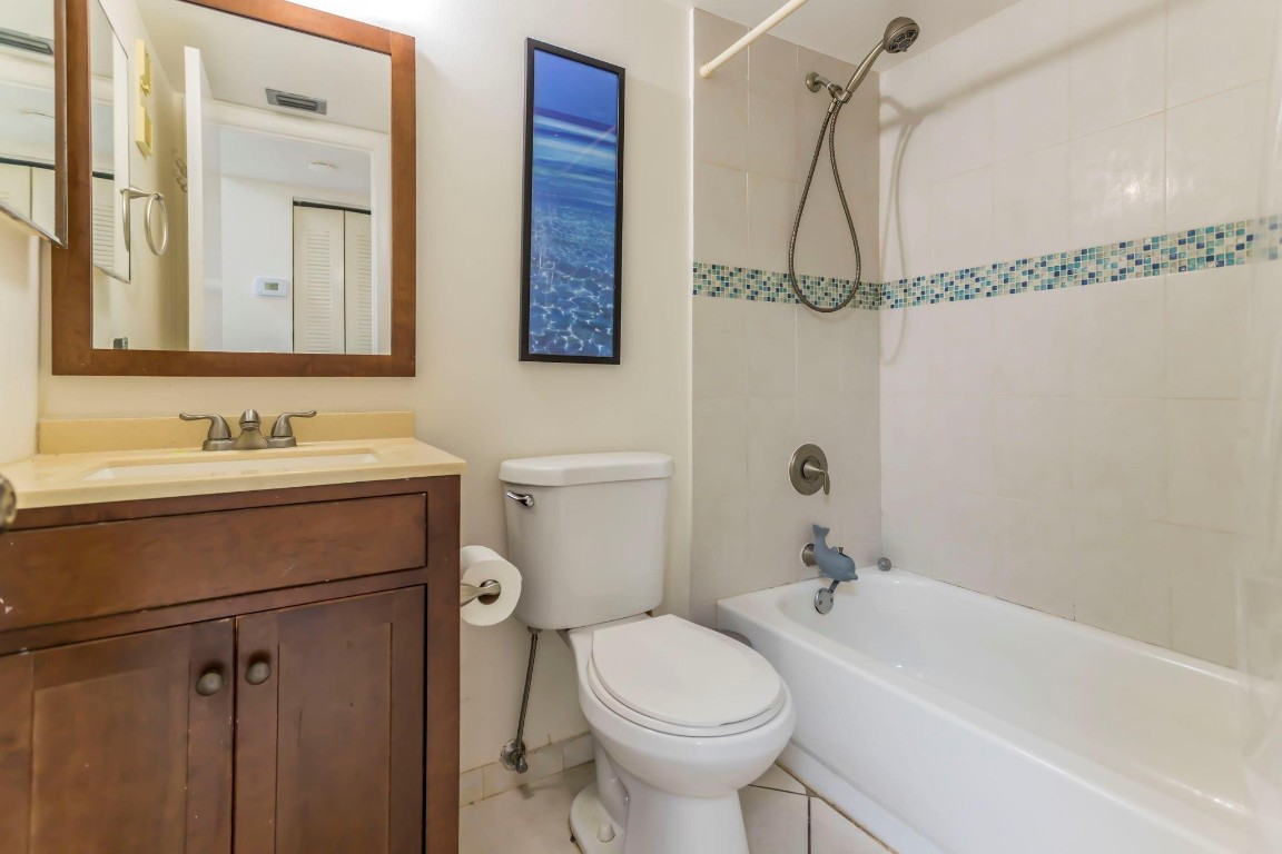 2106 S Cypress Bend Dr 206