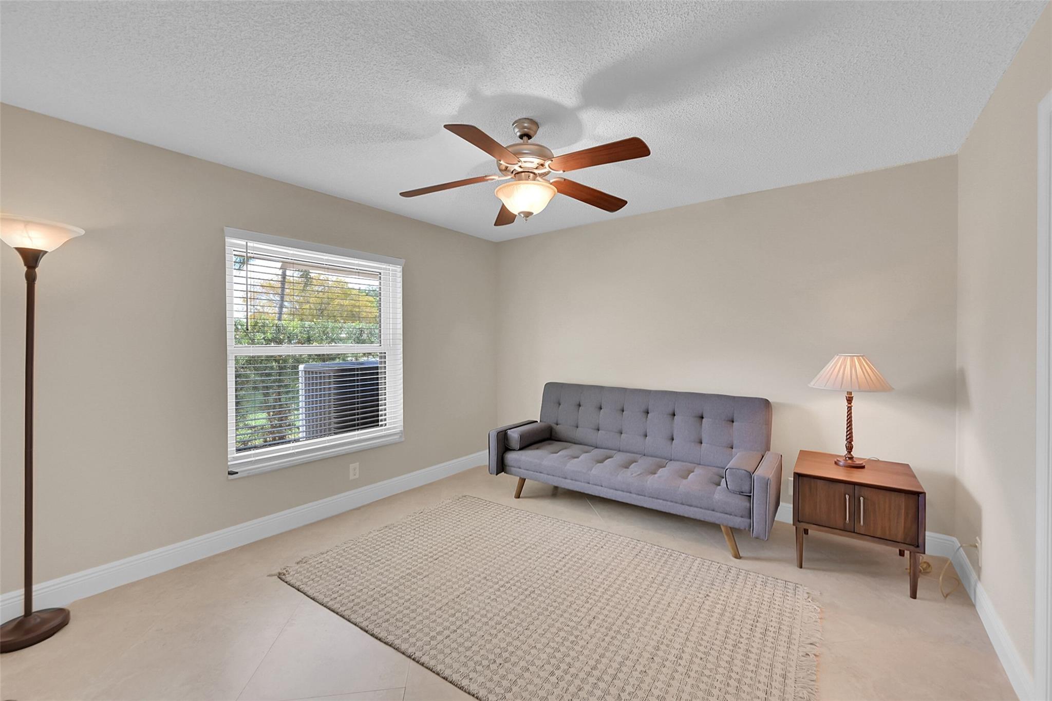 11100 NW 33rd St