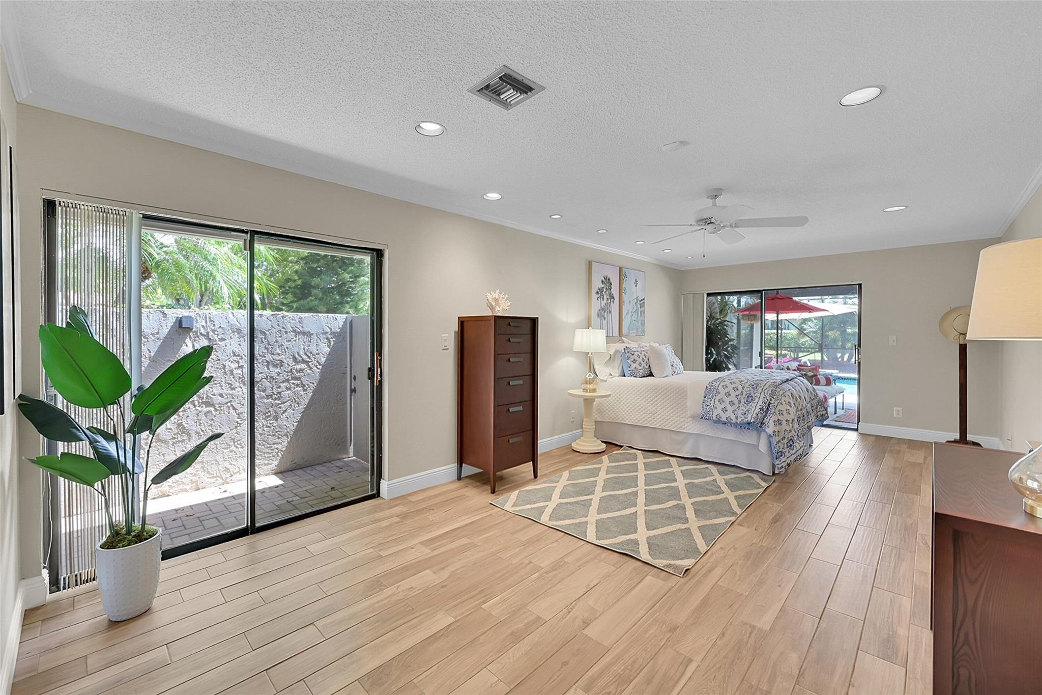 11100 NW 33rd St