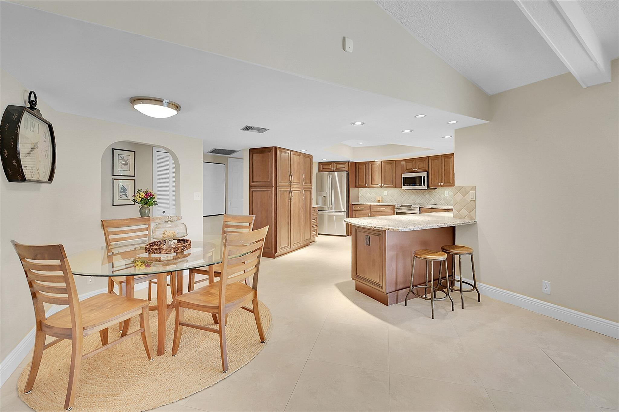 11100 NW 33rd St