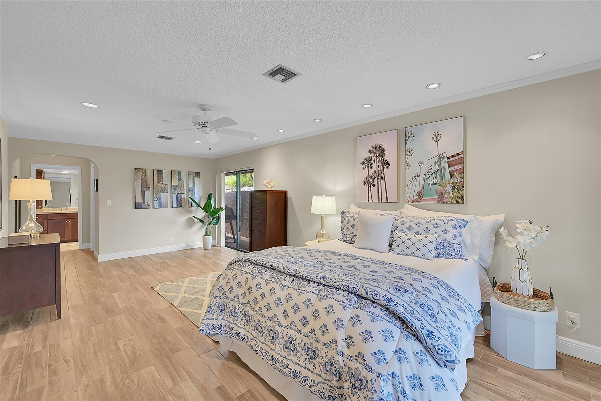 11100 NW 33rd St