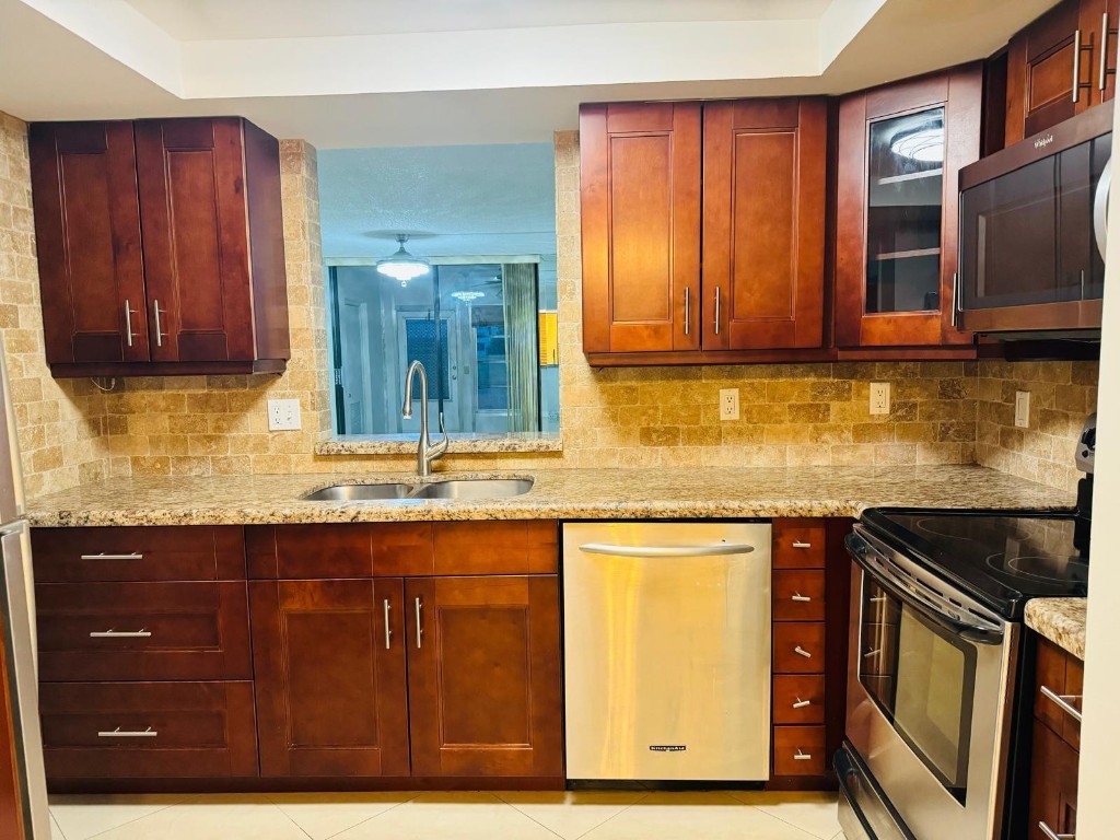 7410 NW 18th St 102