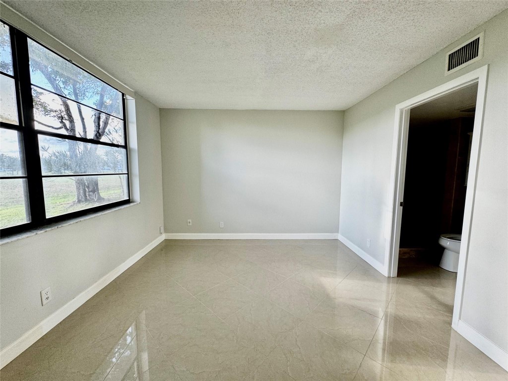 7410 NW 18th St 102