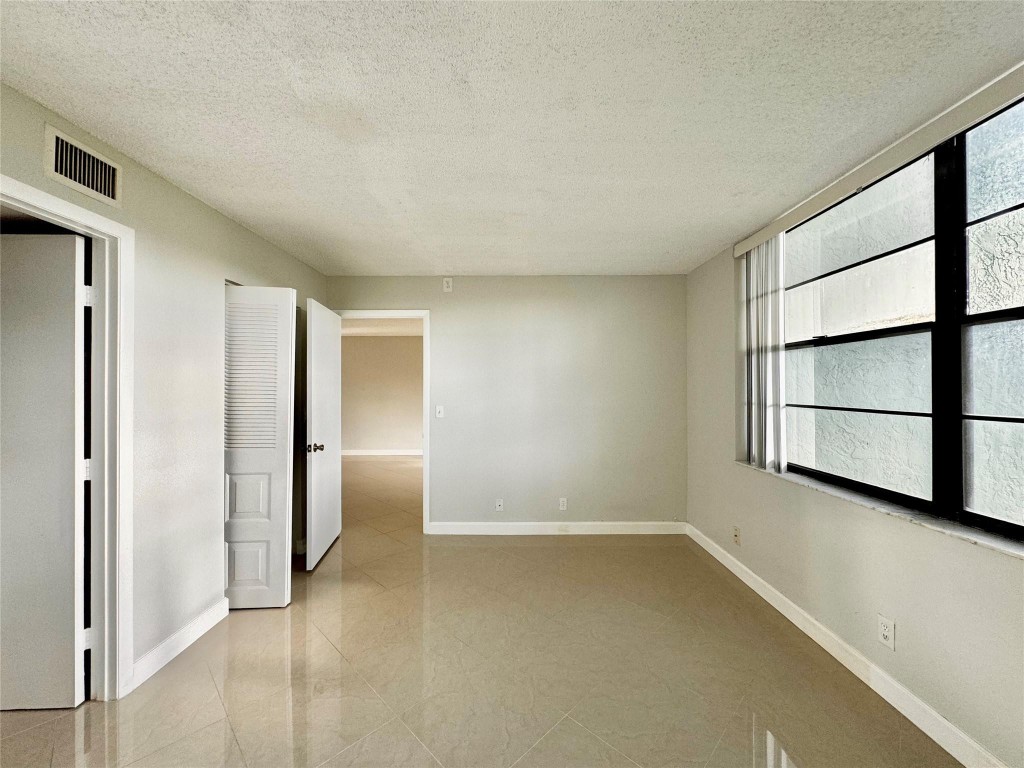 7410 NW 18th St 102
