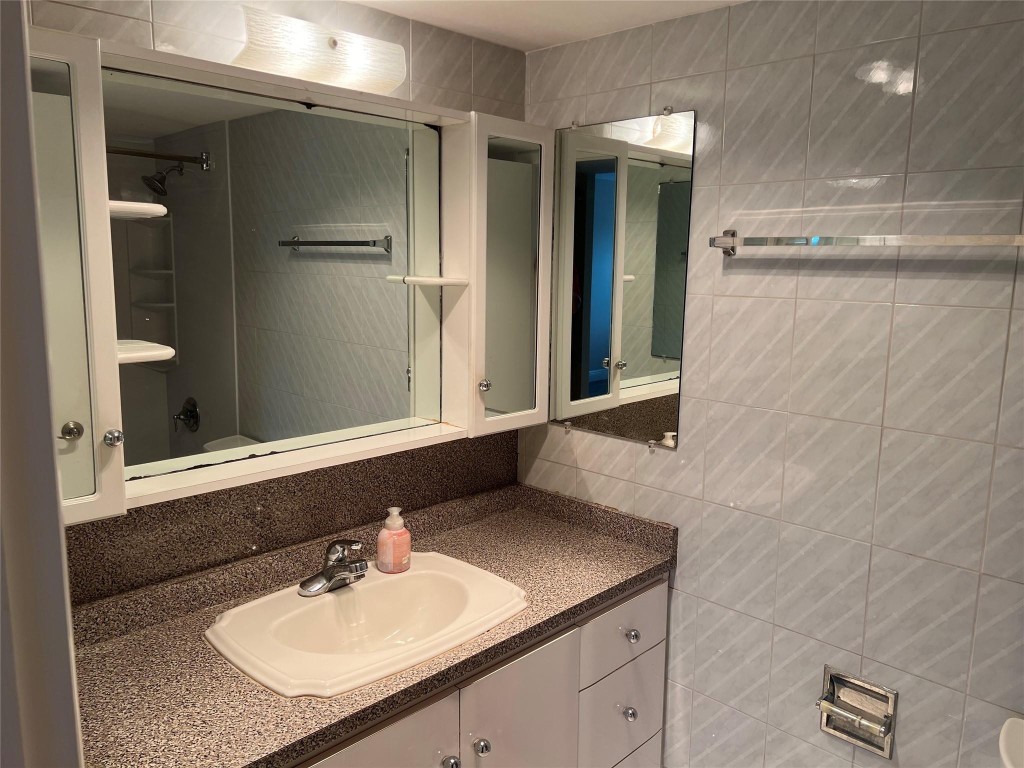 550 Bayshore Dr 502