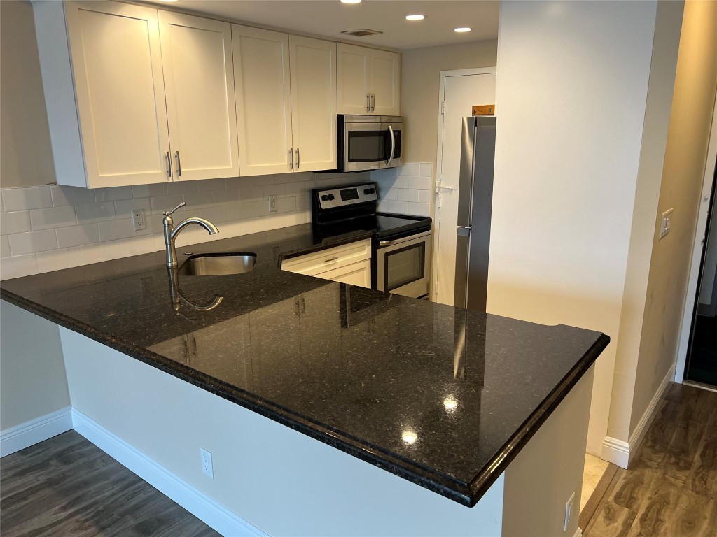 550 Bayshore Dr 502