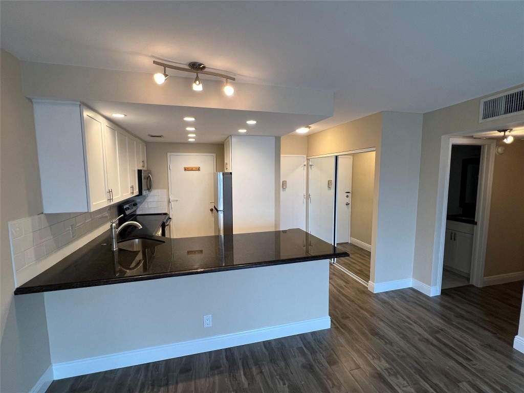 550 Bayshore Dr 502