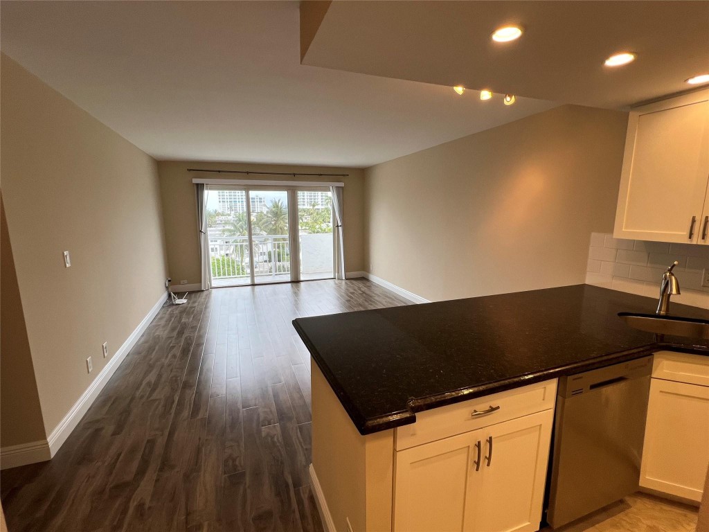 550 Bayshore Dr 502