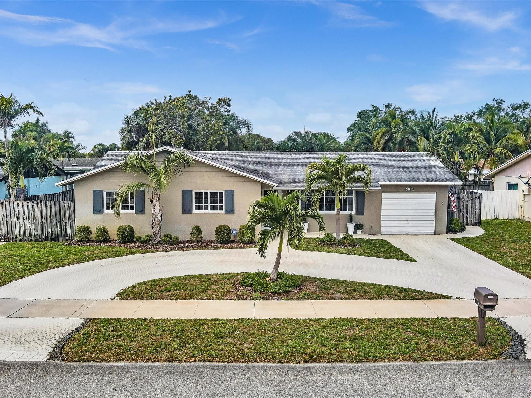 6815 NW 27th Ave