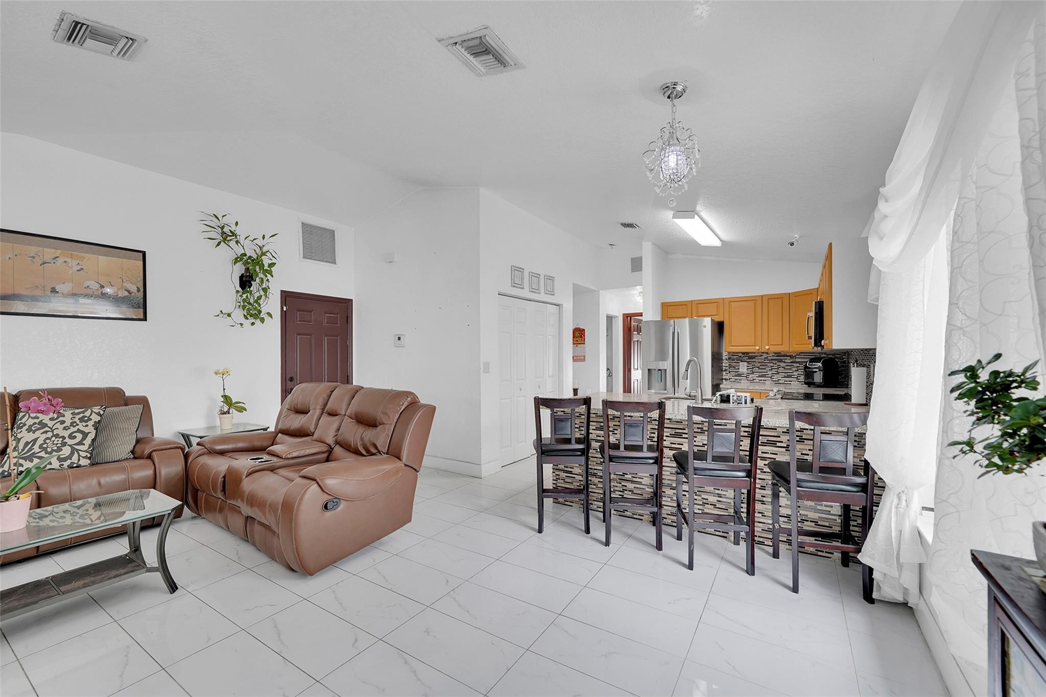 2901 NW 6th Ct