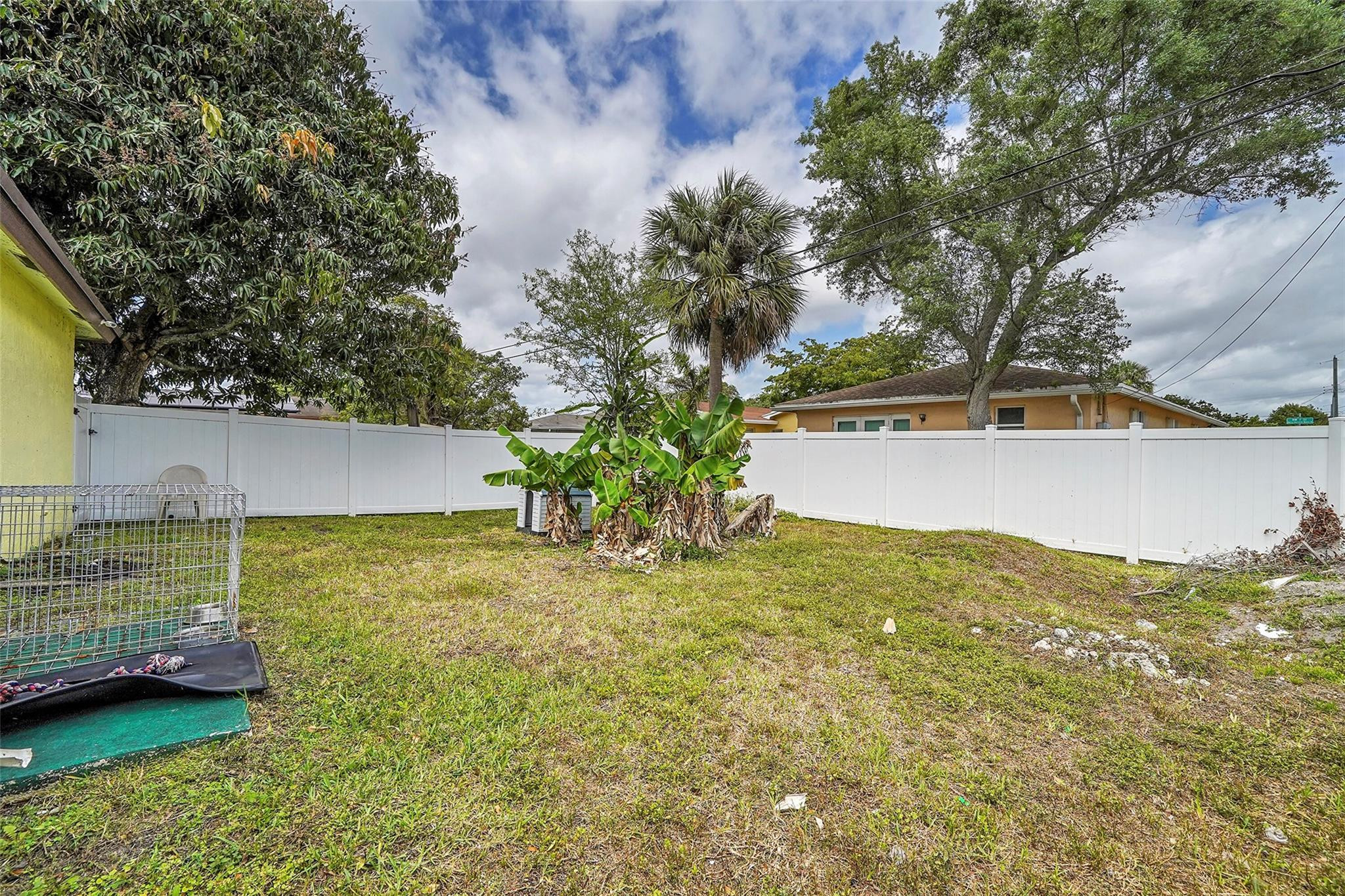 2901 NW 6th Ct