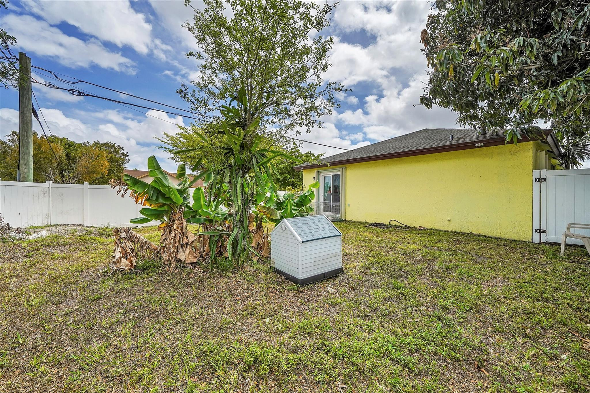 2901 NW 6th Ct