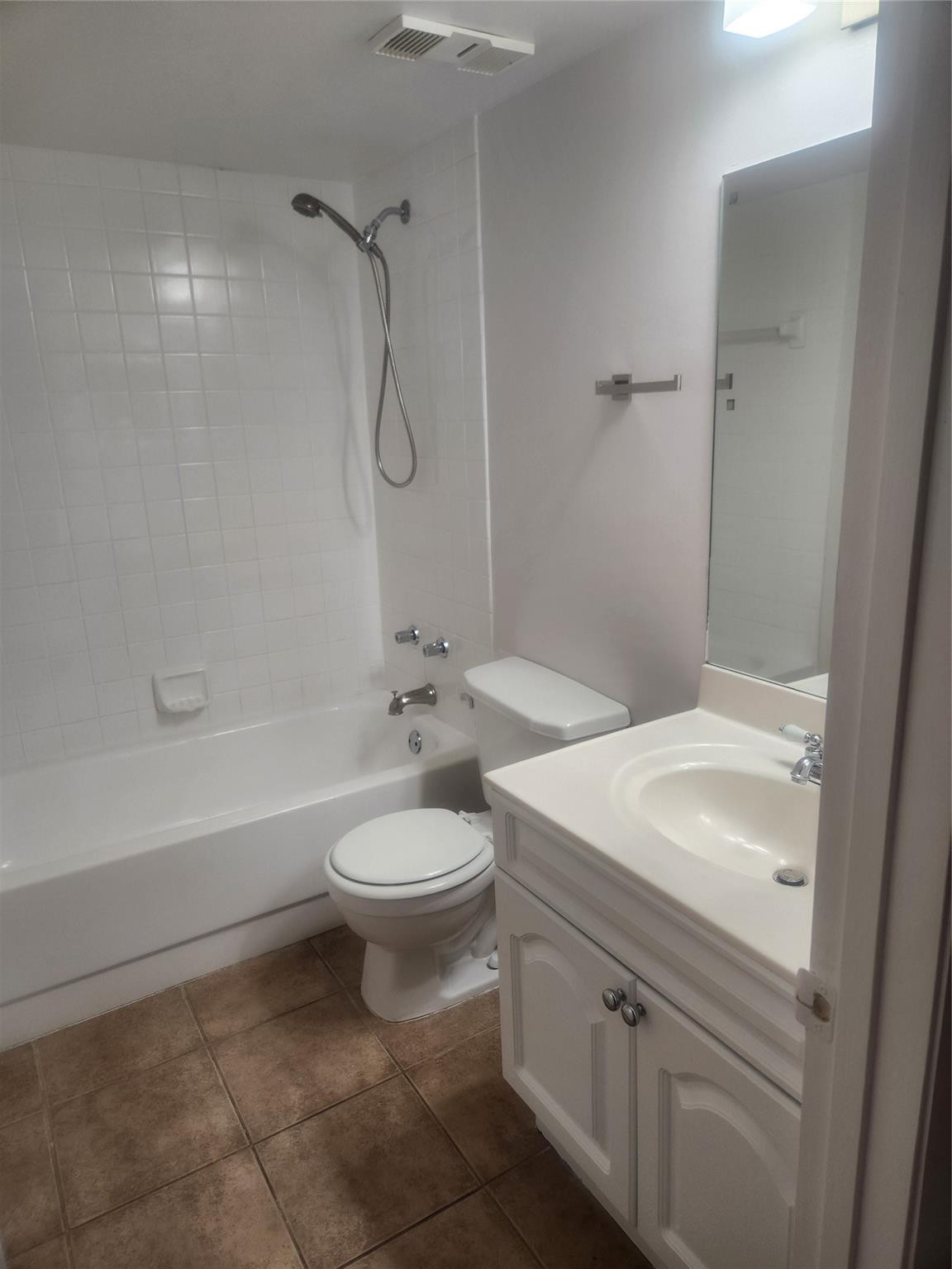 5861 Riverside Dr 102A2