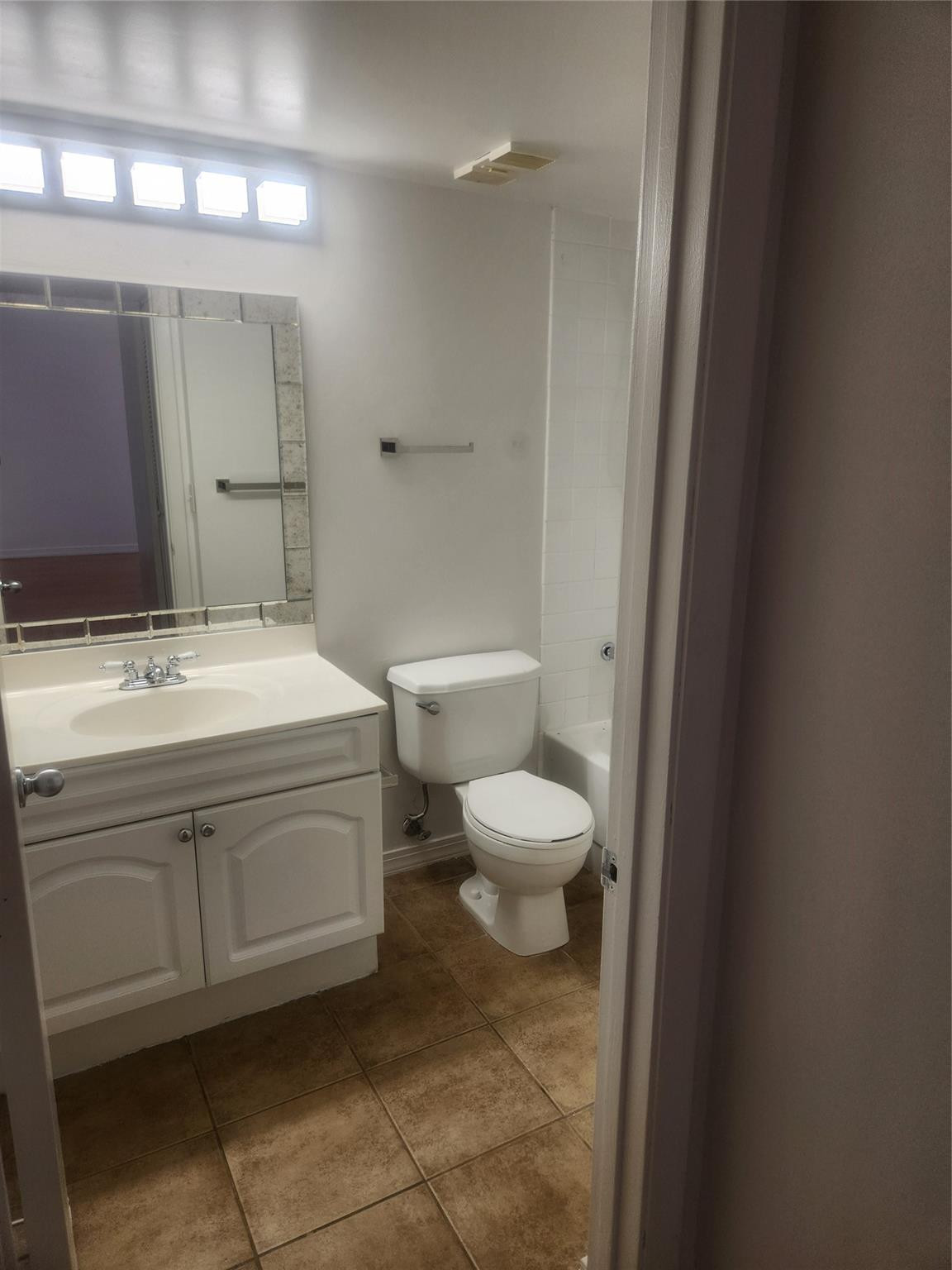 5861 Riverside Dr 102A2