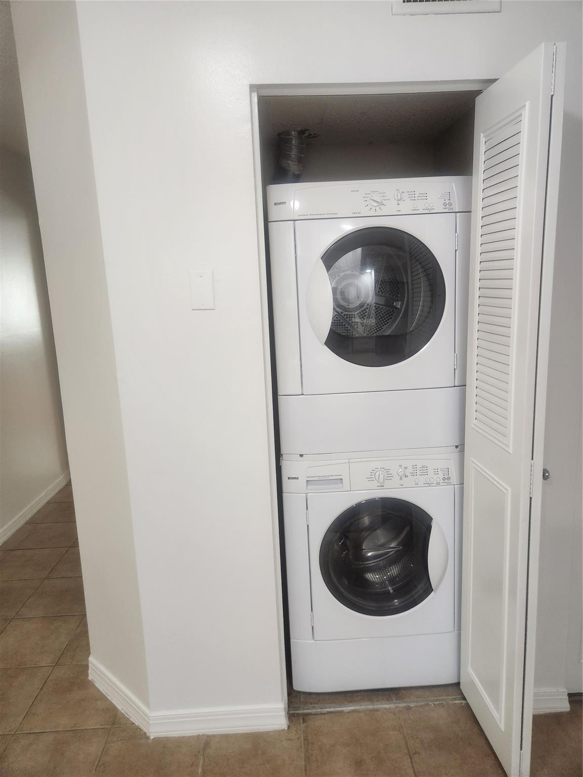 5861 Riverside Dr 102A2