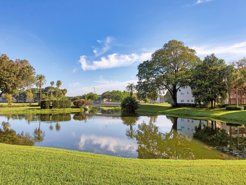 4702 Martinique Dr G3