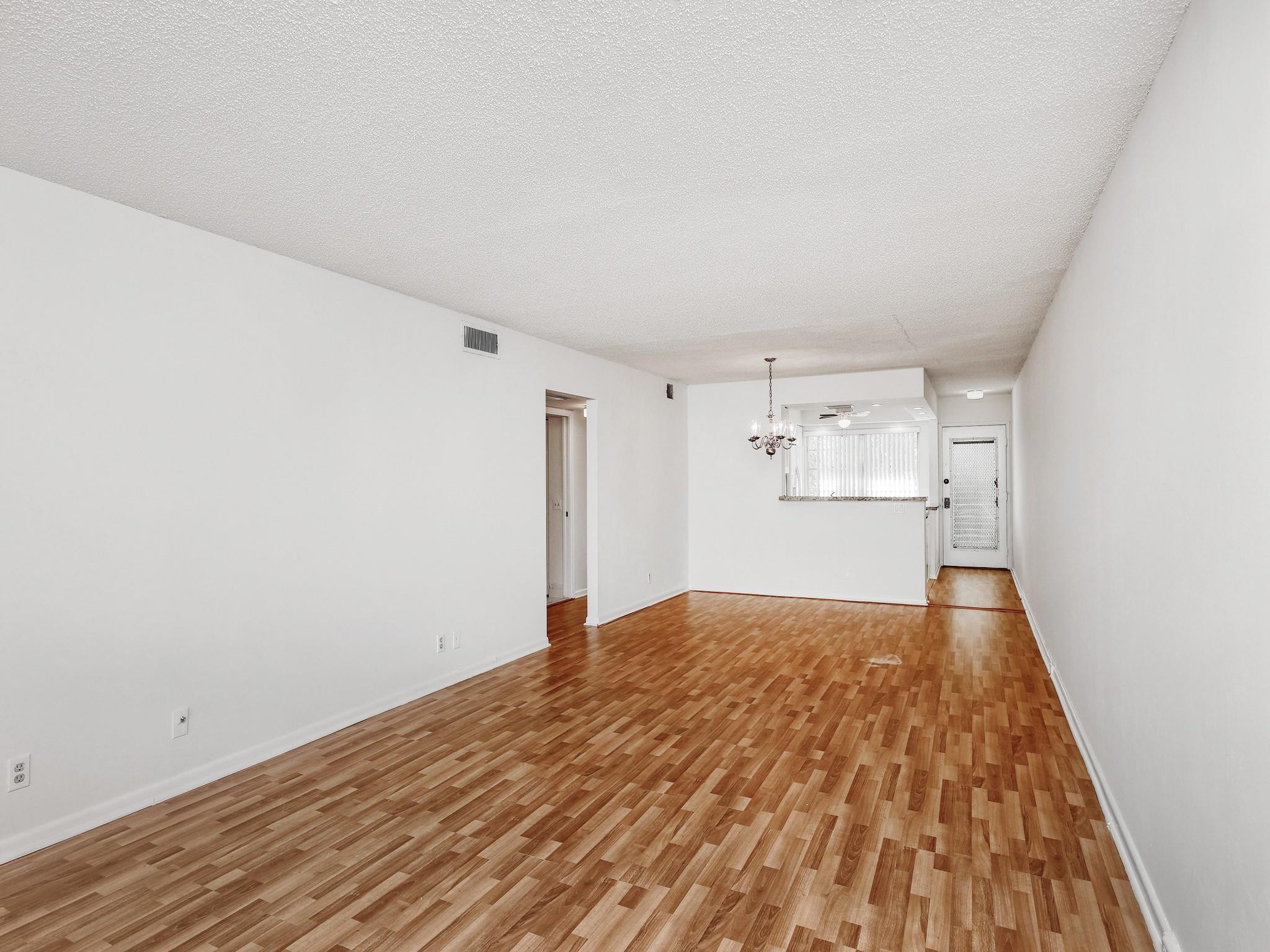 4702 Martinique Dr G3