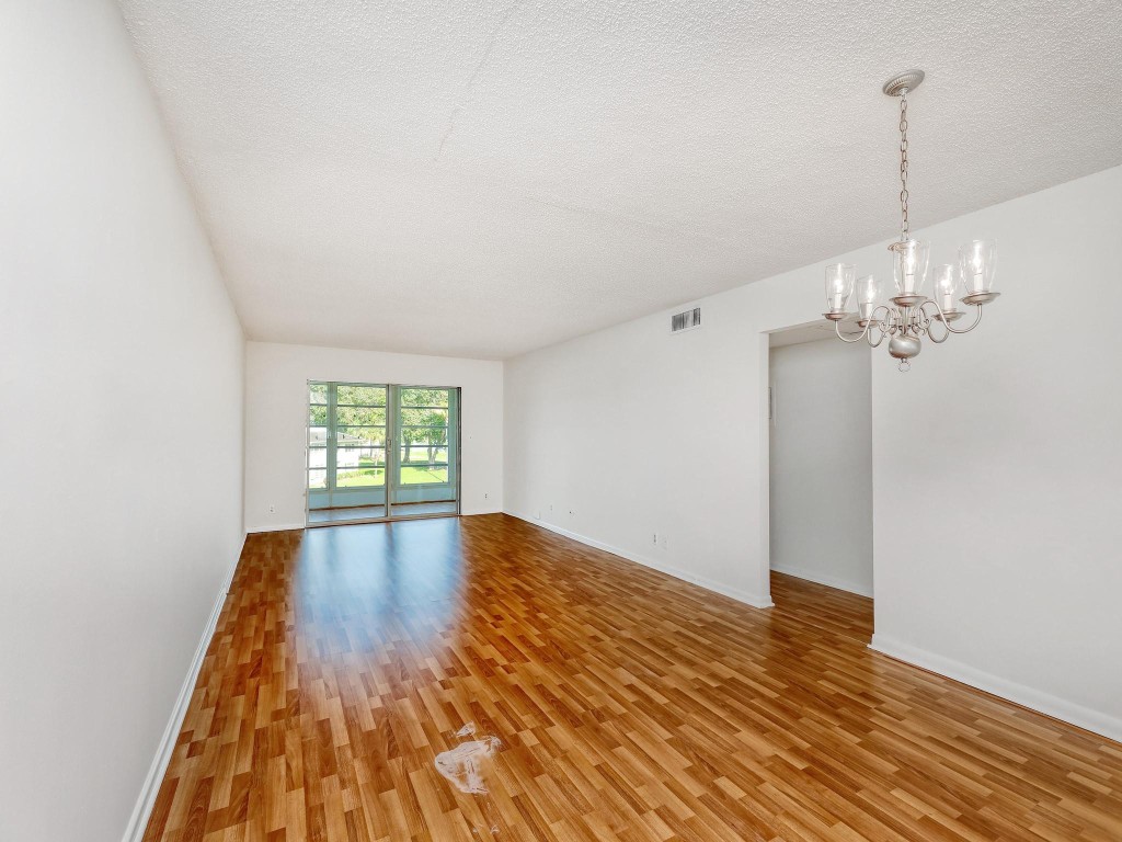 4702 Martinique Dr G3