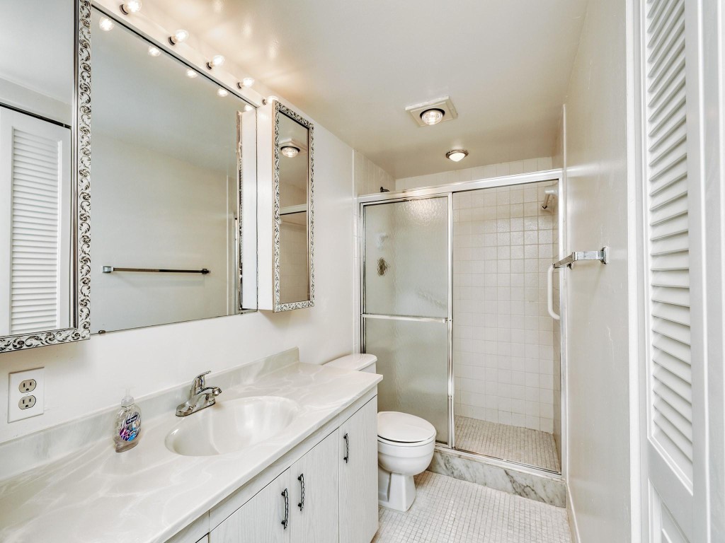 4702 Martinique Dr G3