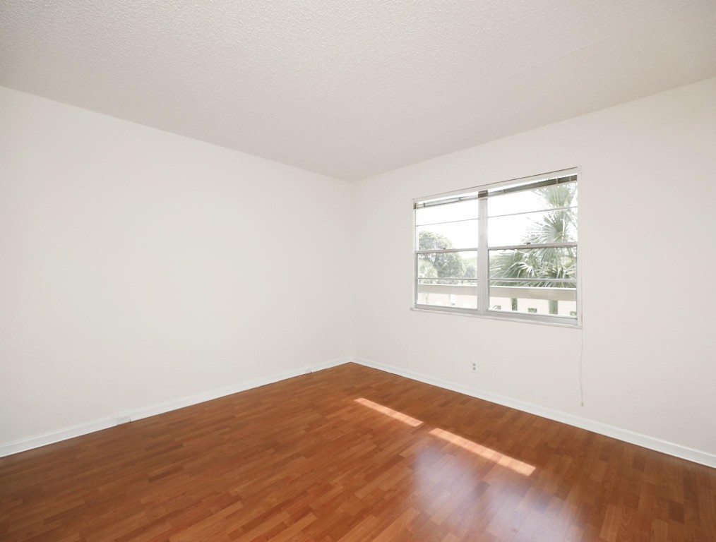 4702 Martinique Dr G3