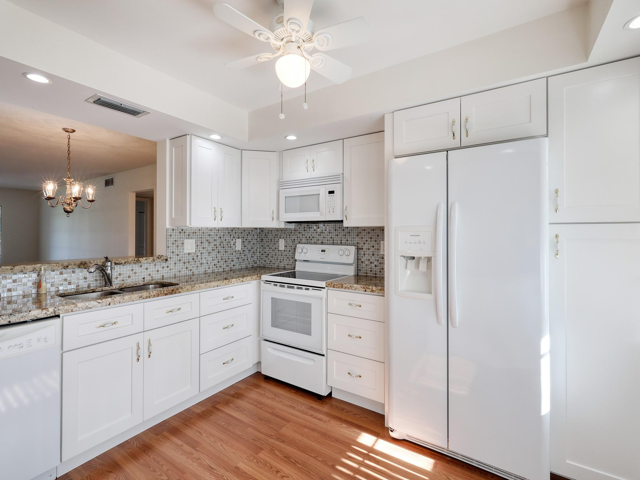 4702 Martinique Dr G3