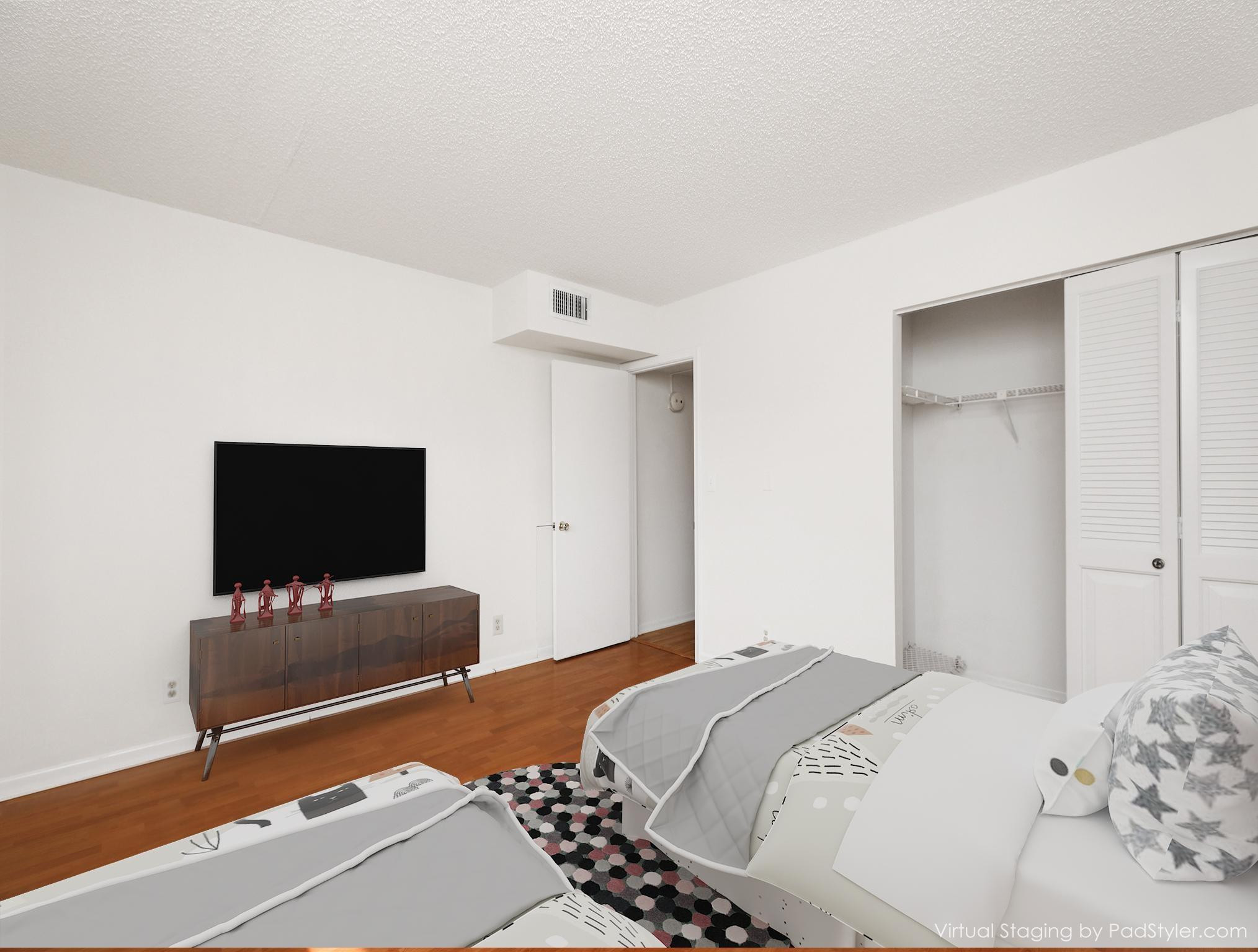 4702 Martinique Dr G3