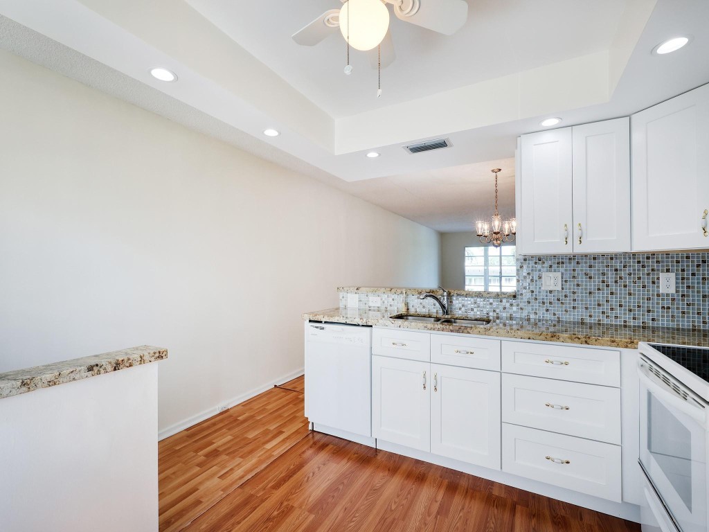 4702 Martinique Dr G3