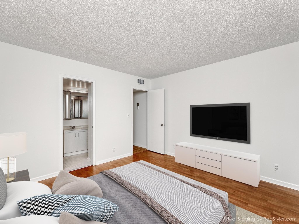 4702 Martinique Dr G3