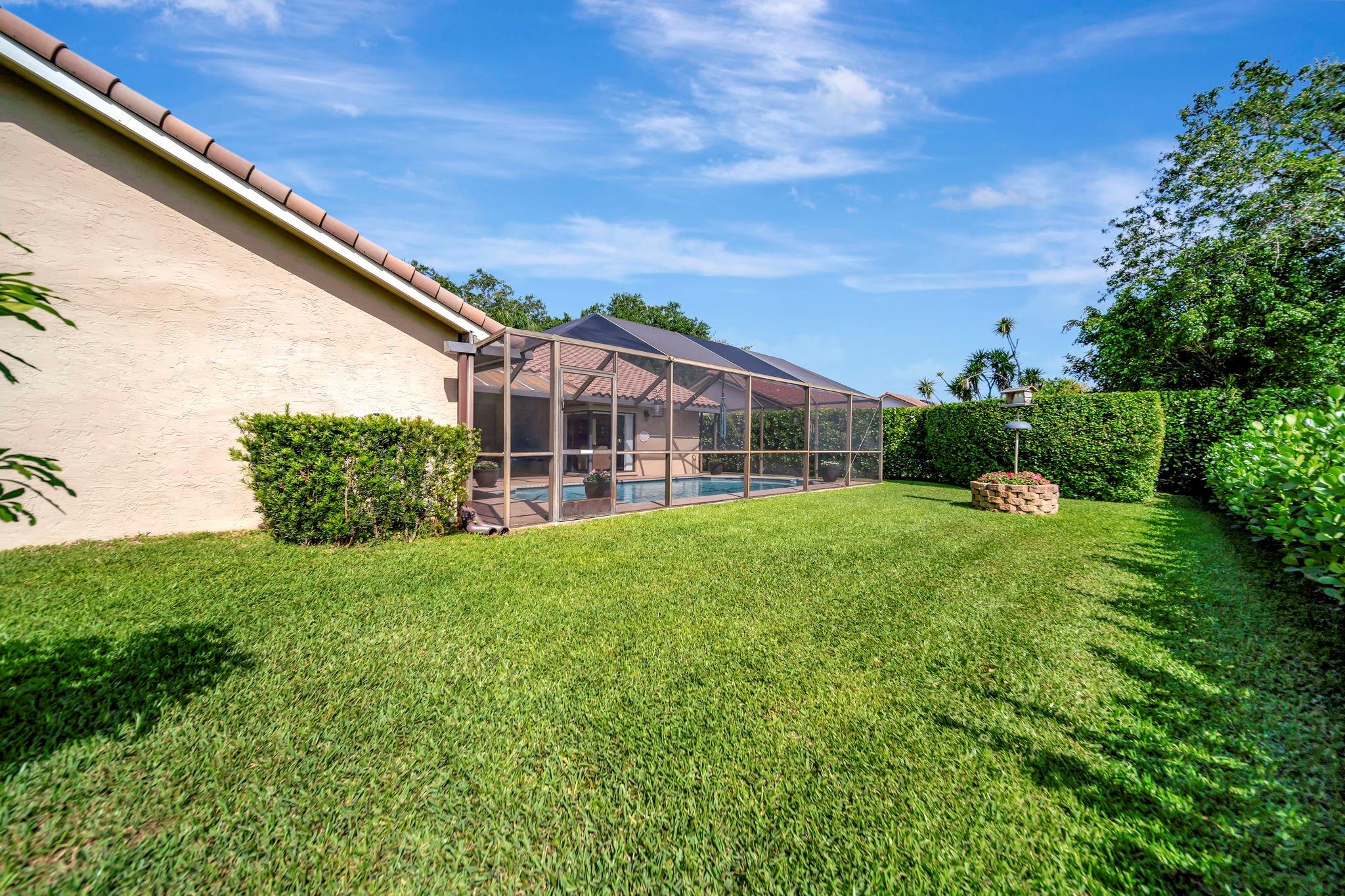 5217 NW 85th Ter