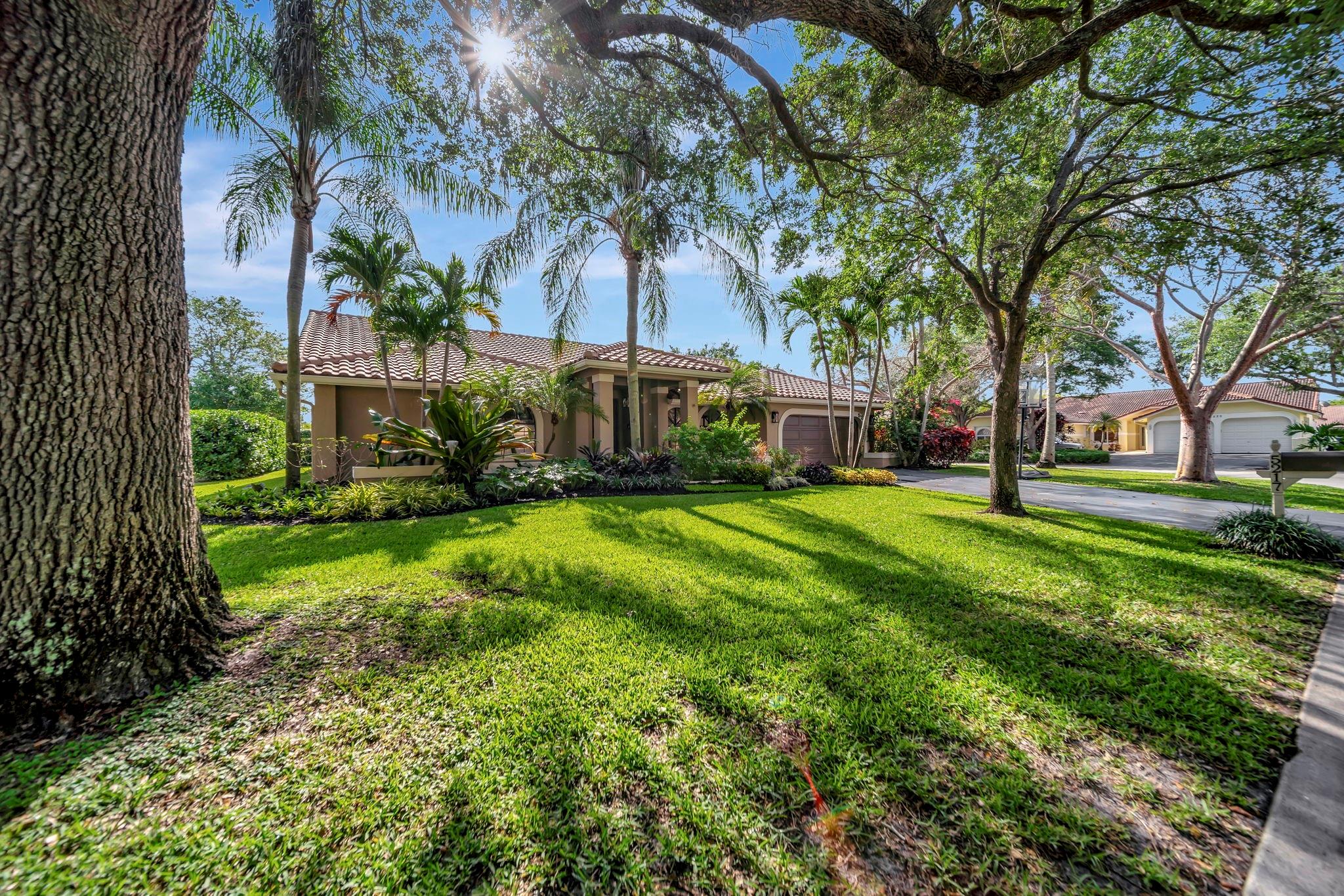 5217 NW 85th Ter