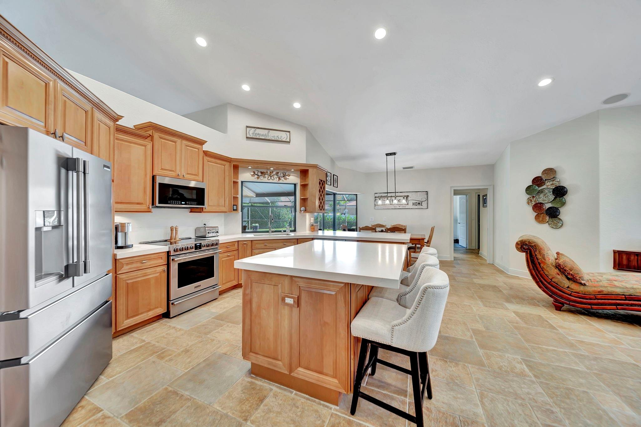 5217 NW 85th Ter